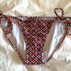 Tie bathing suit bottoms